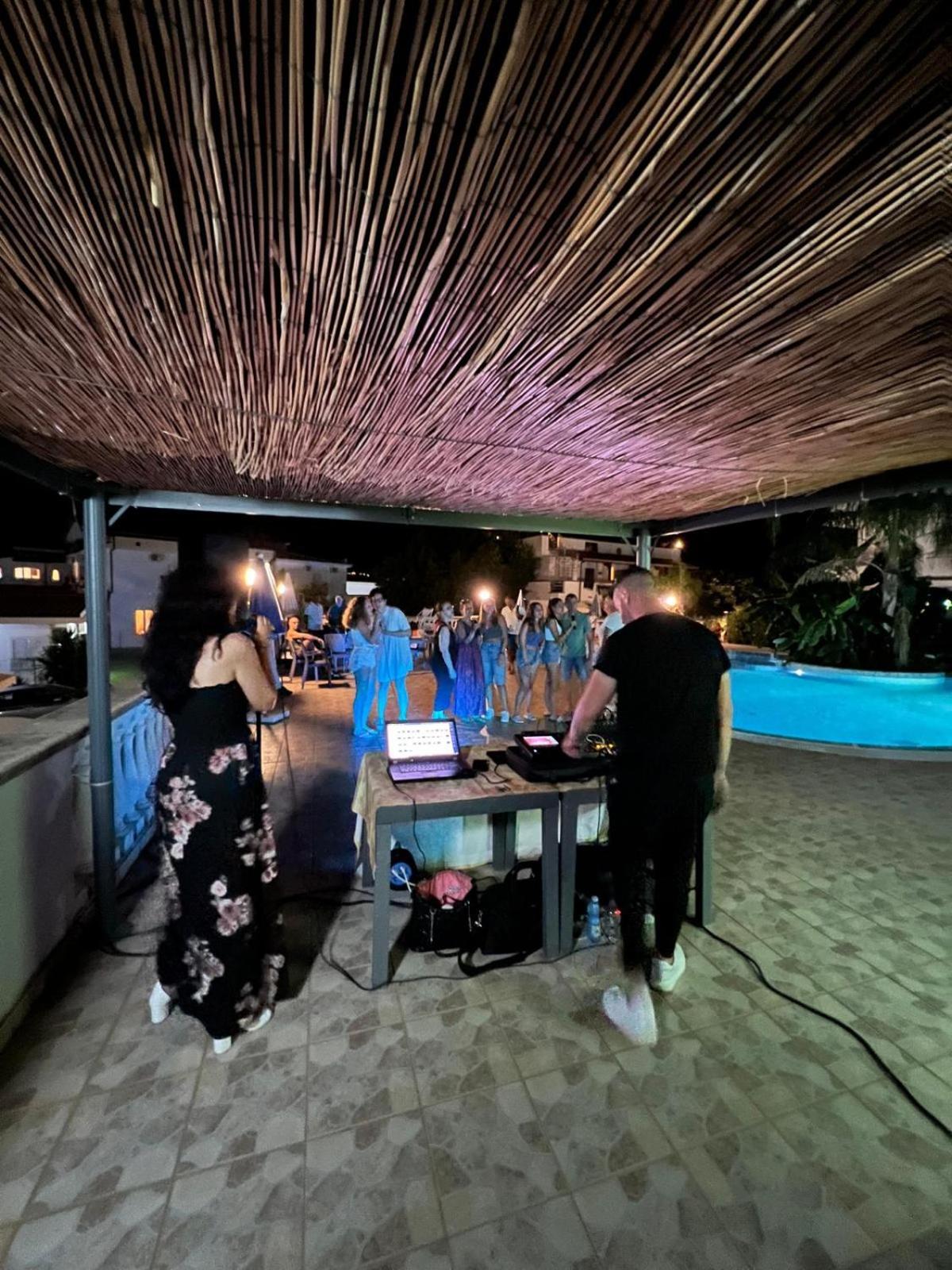Graceland Rooms And Suites Capo Vaticano Exterior photo