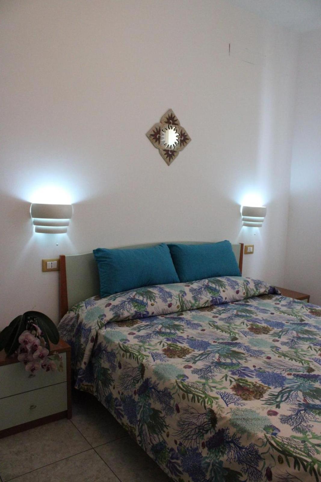 Graceland Rooms And Suites Capo Vaticano Exterior photo