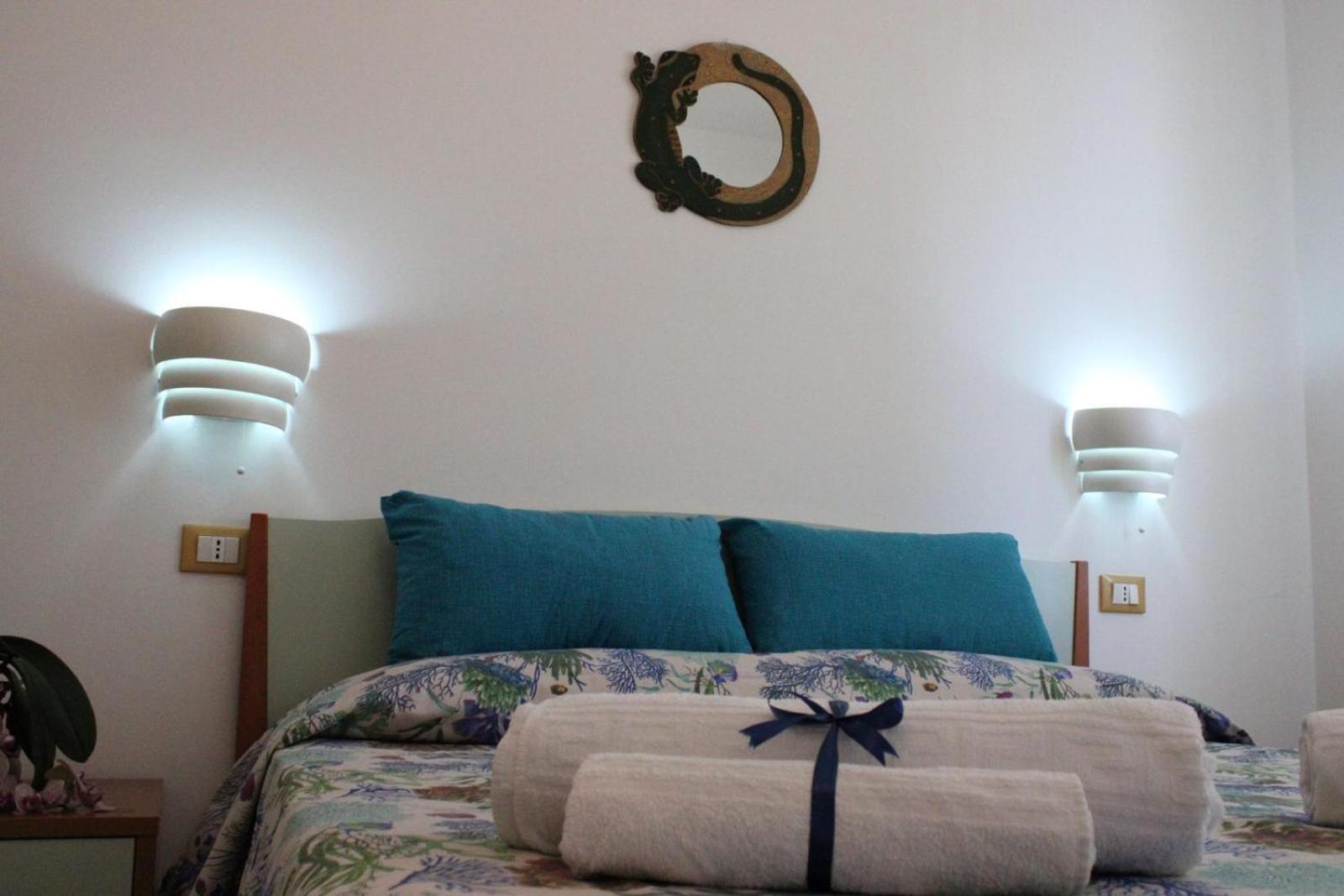 Graceland Rooms And Suites Capo Vaticano Exterior photo