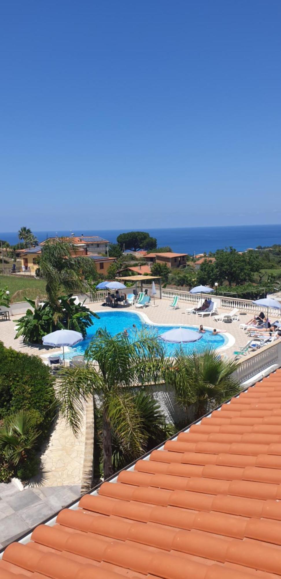 Graceland Rooms And Suites Capo Vaticano Exterior photo