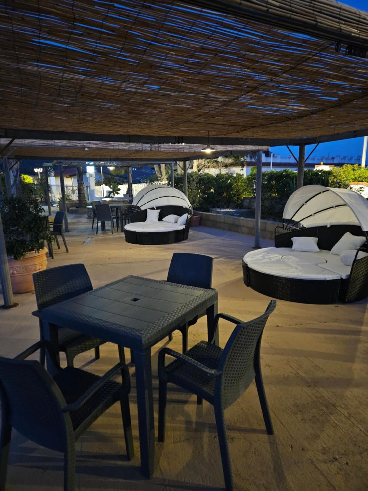 Graceland Rooms And Suites Capo Vaticano Exterior photo