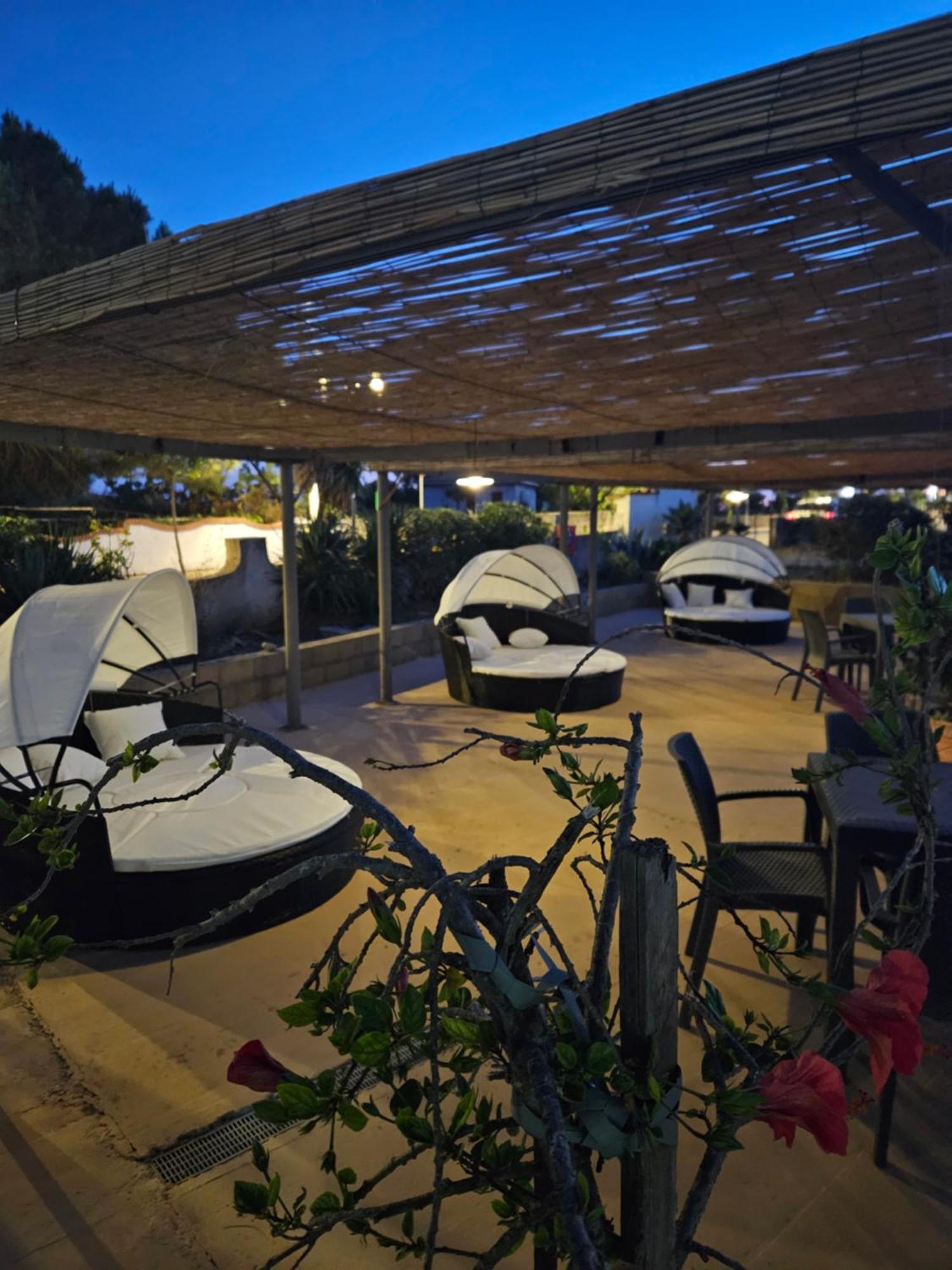 Graceland Rooms And Suites Capo Vaticano Exterior photo
